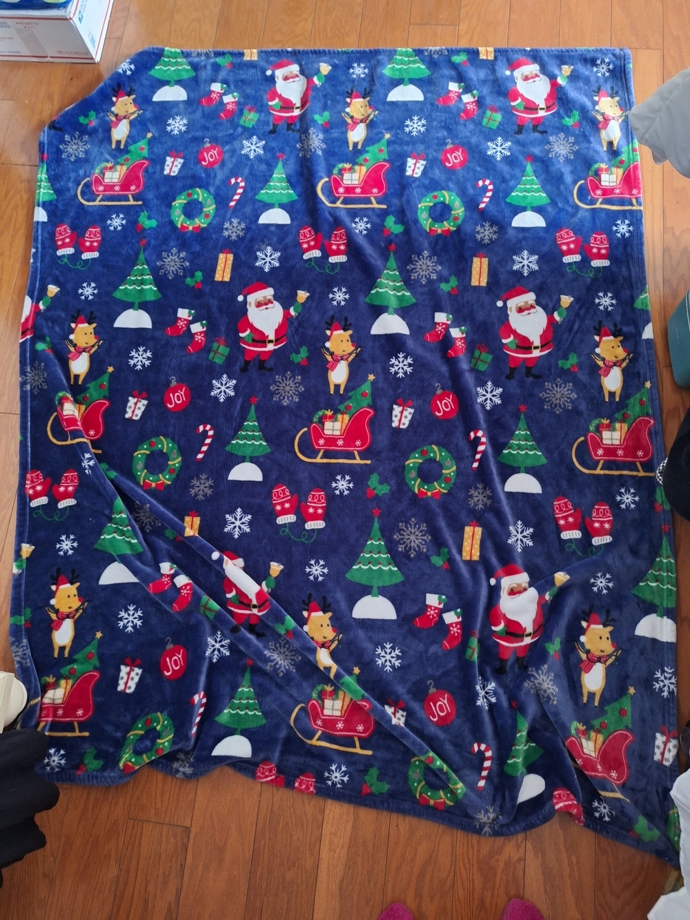 Christmas Santa & Reindeer Plush Throw Blanket - Navy Blue
